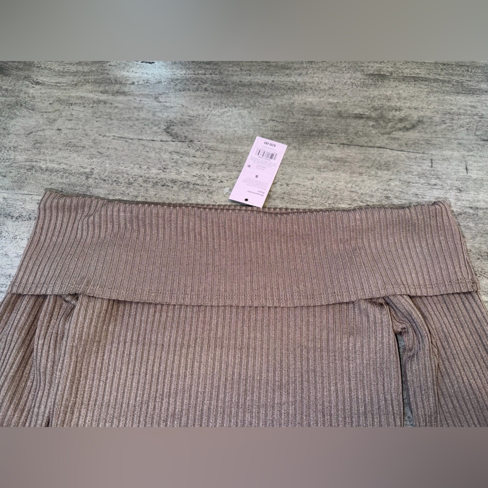 Ribbed Off-Shoulder Long Sleeve Top | NWT | Size S - Picture 6 of 8